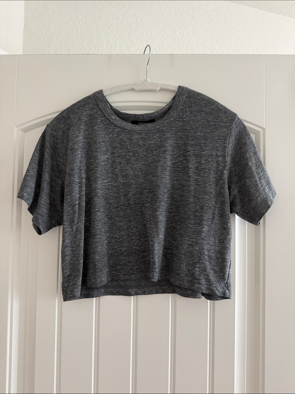 Forever 21 Heathered Charcoal Cropped Crewneck Tee